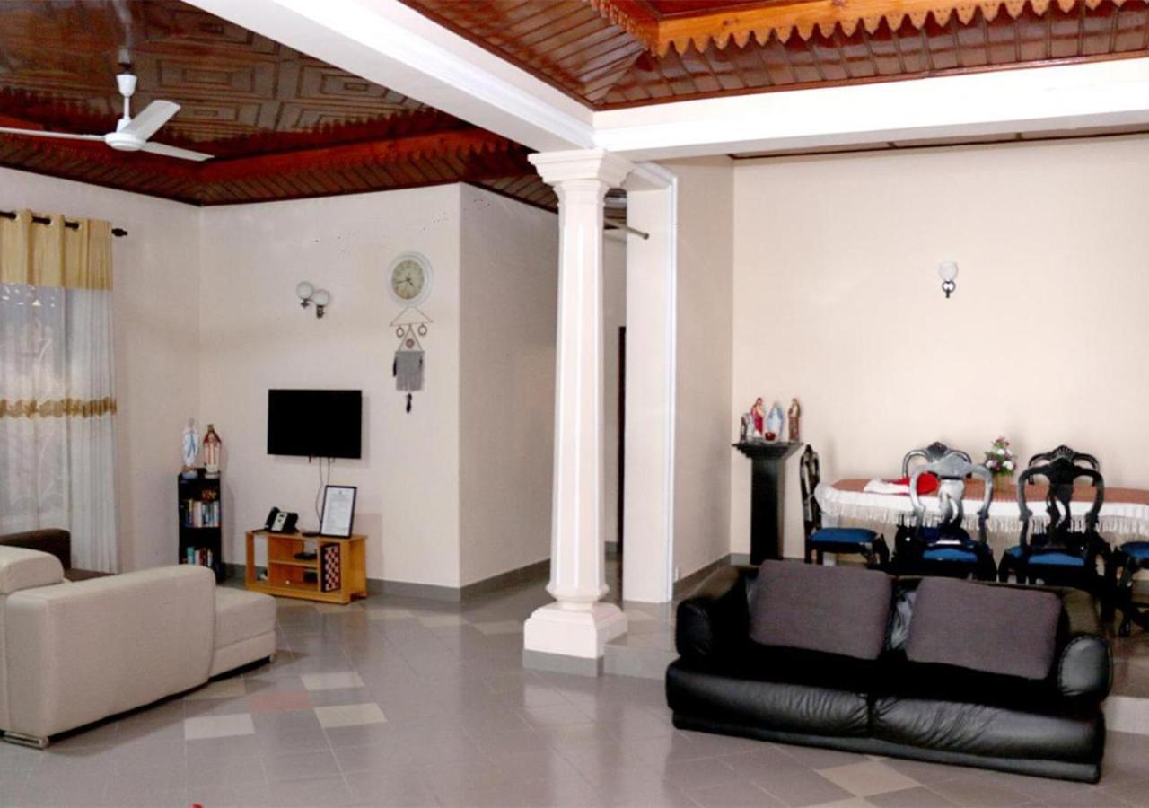 Cozy Inn נגומבו מראה חיצוני תמונה